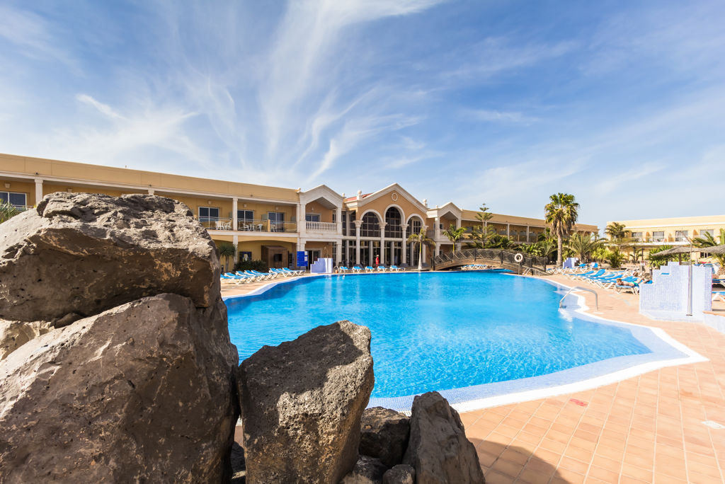 coral-cotillo-beach-hotel