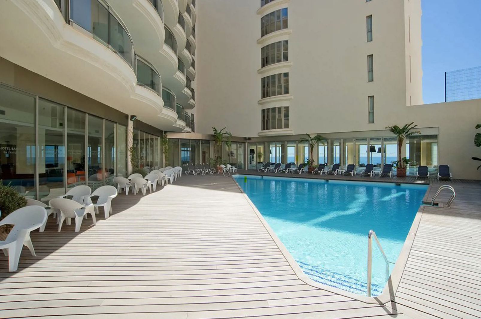 Bahia Calpe by Pierre & Vacances slide 1