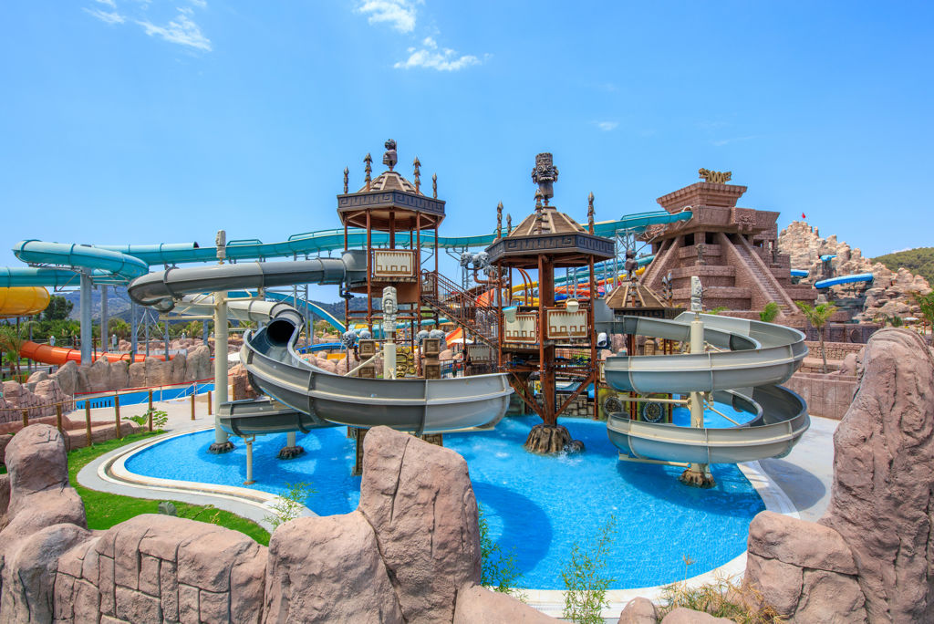 Réservez Orka World Hotel & Aquapark à Ovacik chez Corendon! Partez au