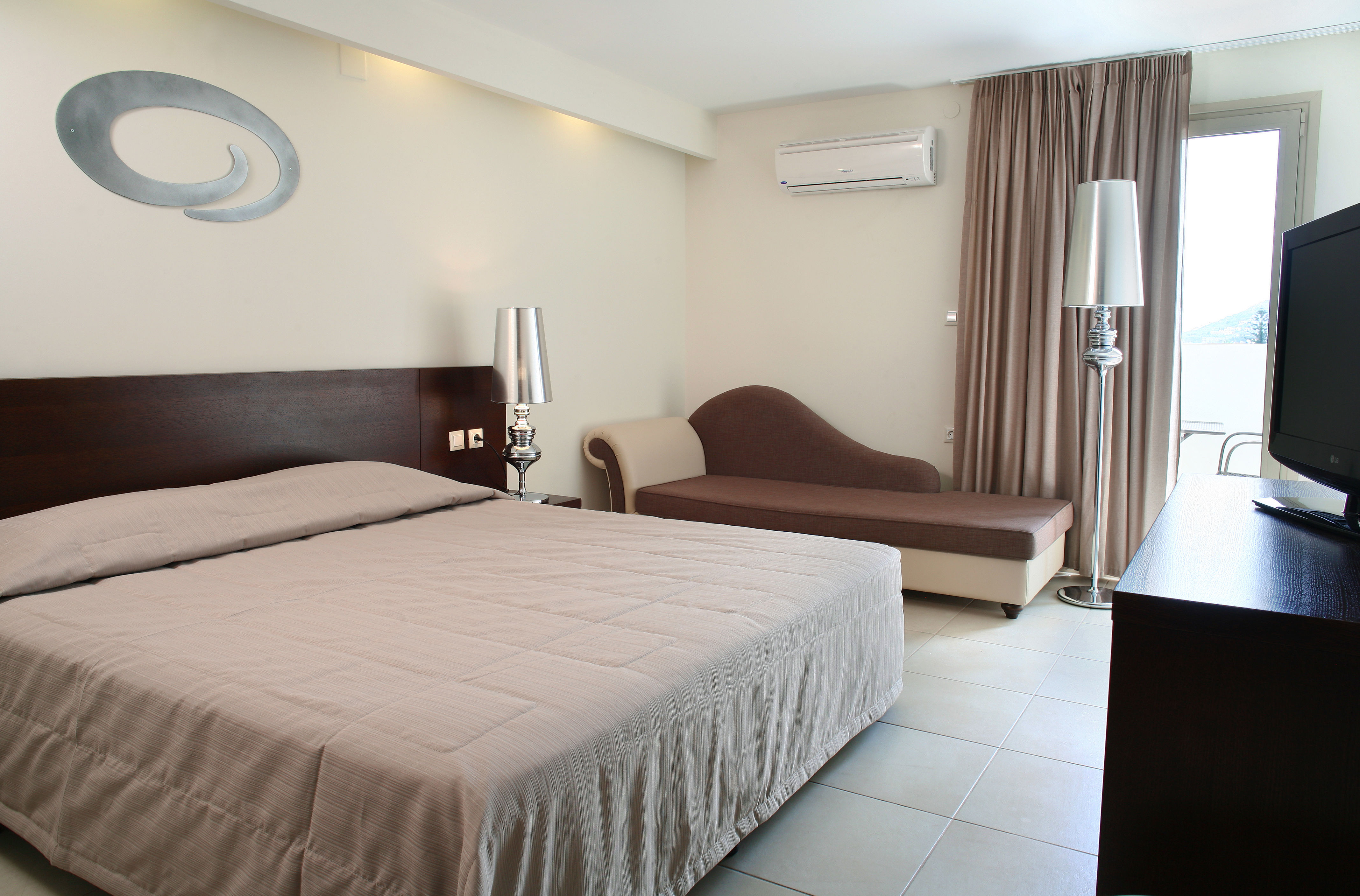 Golden Beach Hotel