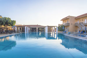 Lavris Hotel & Spa