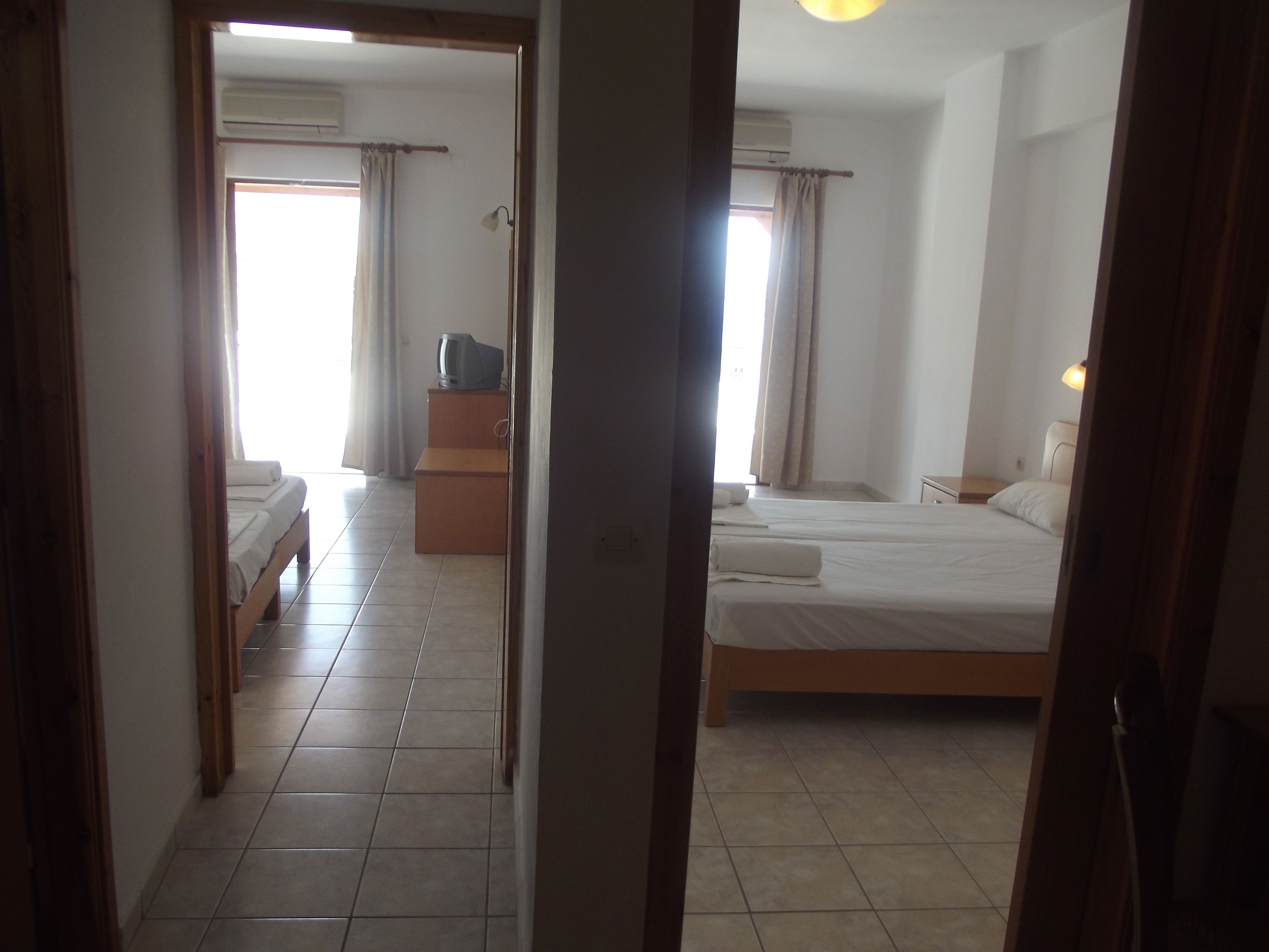Adonis Hotel