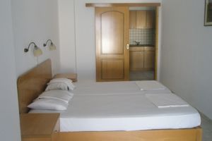 Adonis Hotel