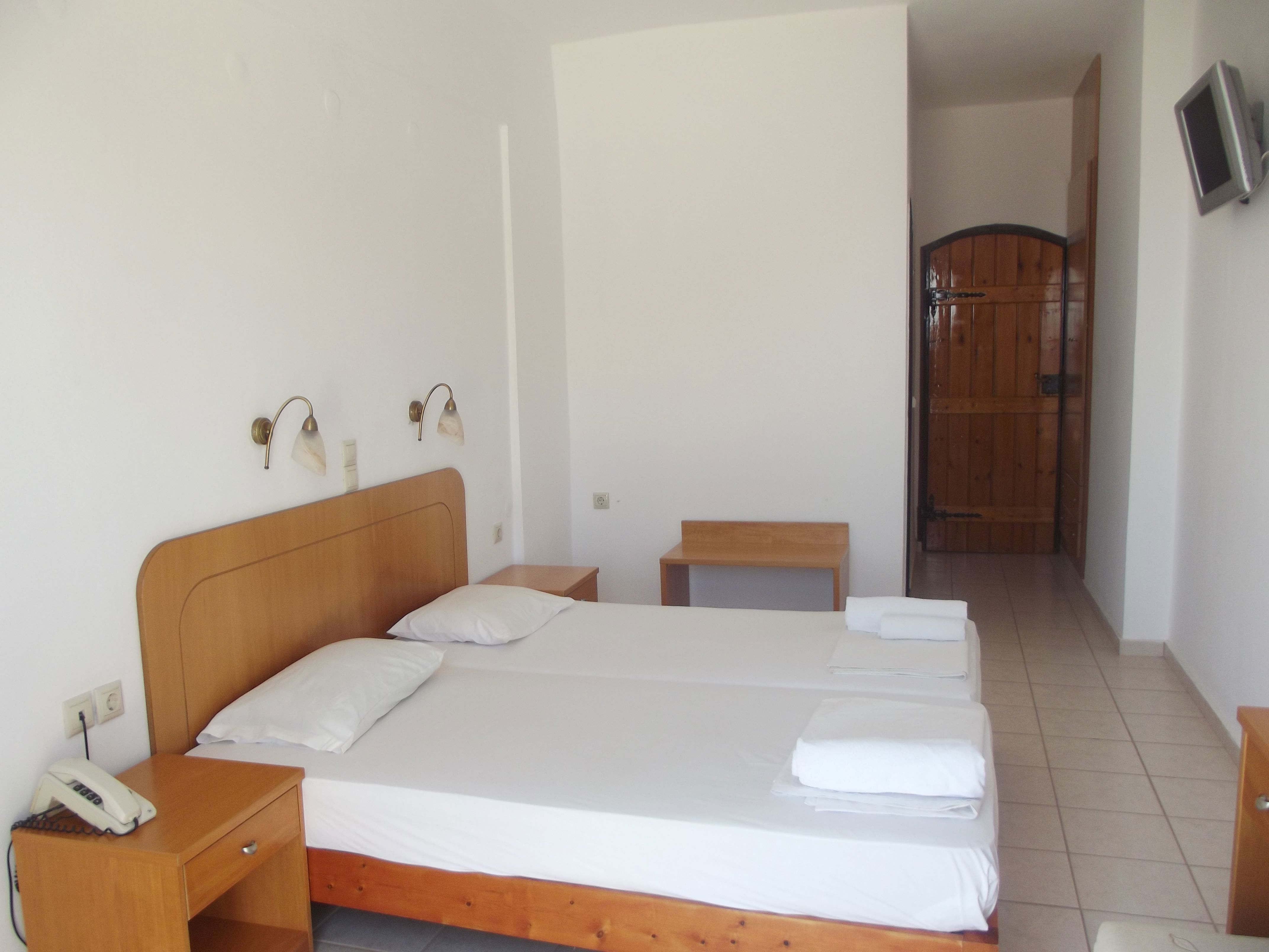 Adonis Hotel