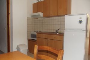 Adonis Hotel