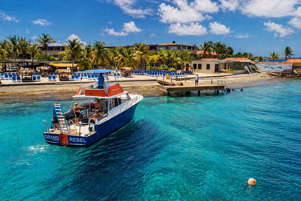 Eden Beach Resort