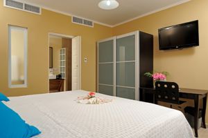 Eden Beach Resort
