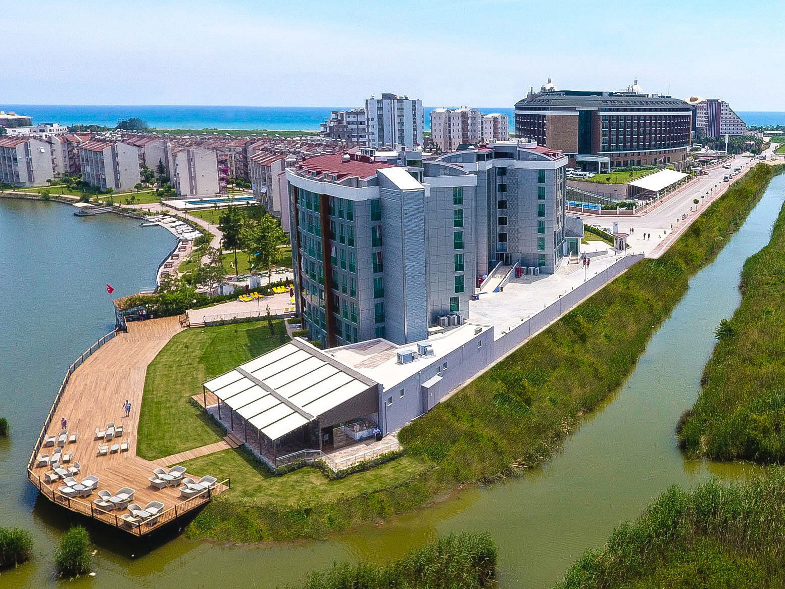 Aska River Suites
