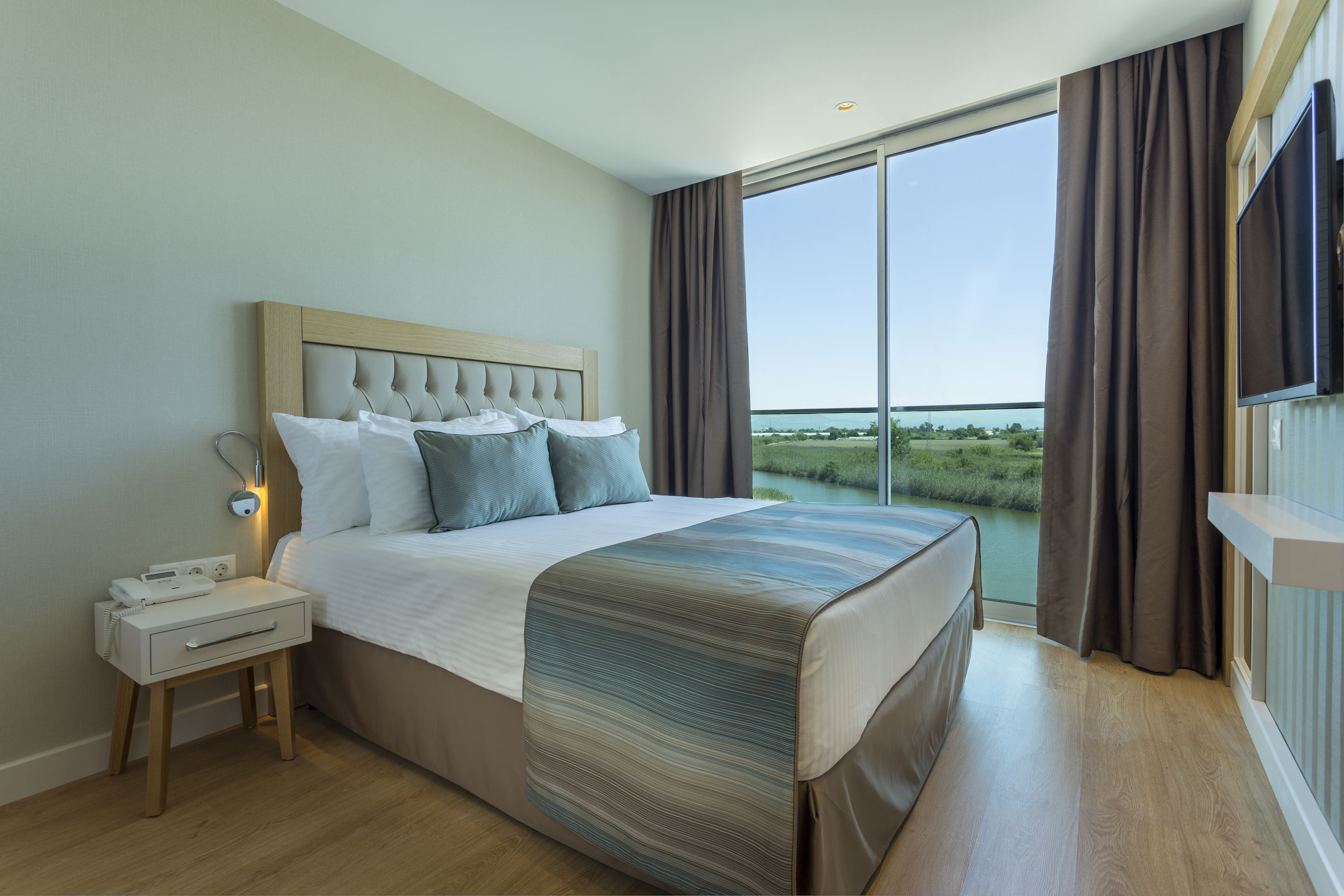 Aska River Suites