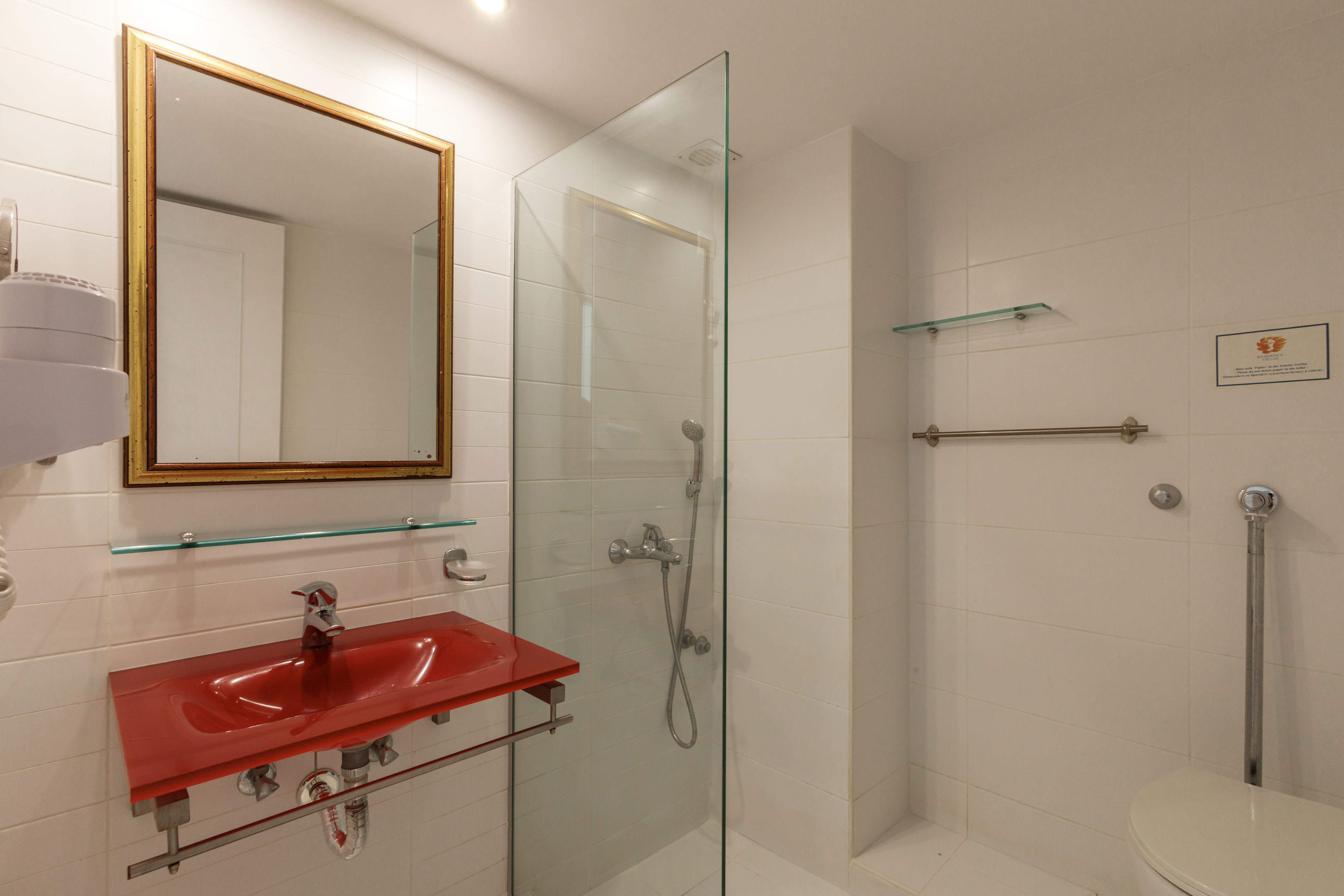 Nami Hotel & Suites