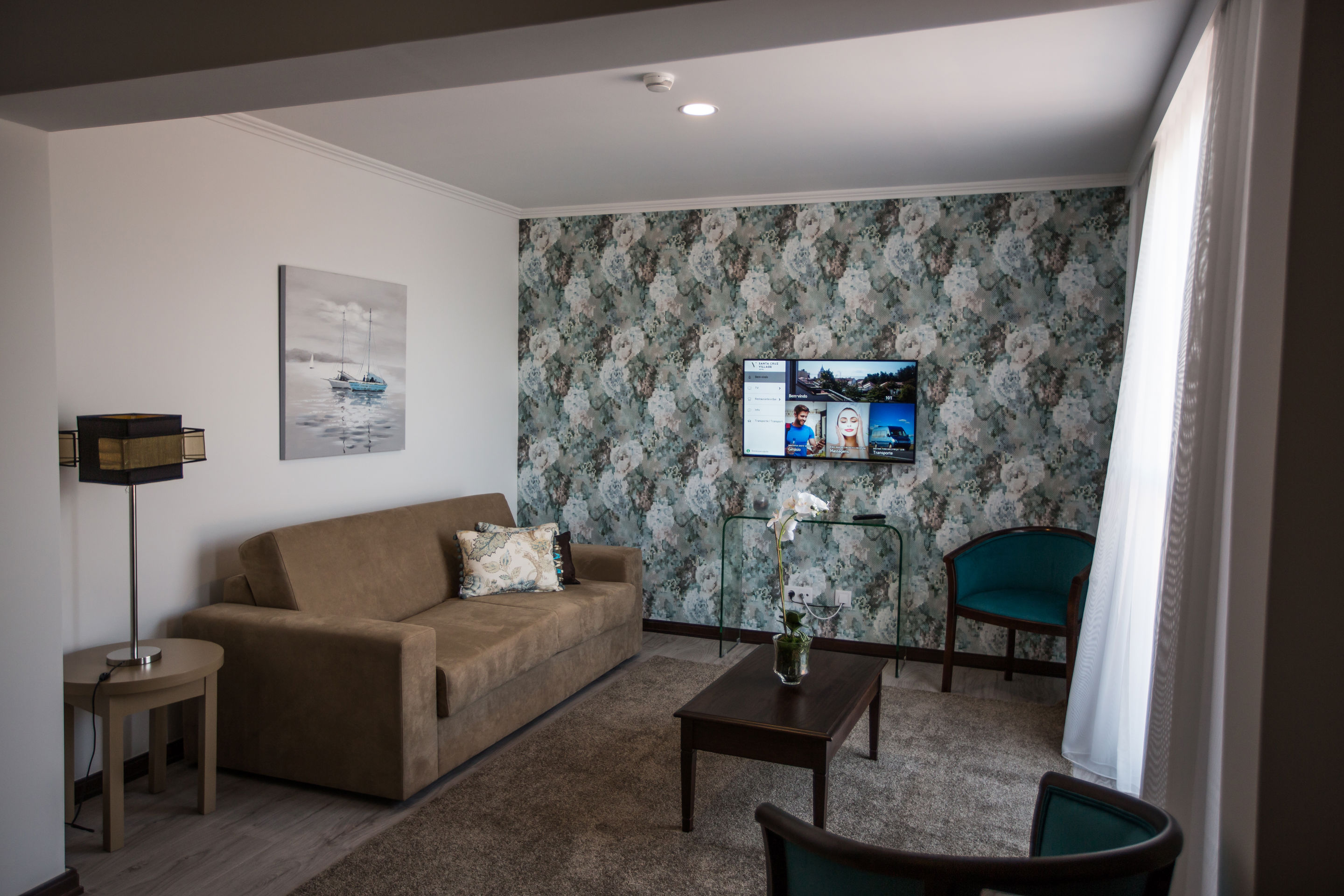Santa Cruz Village