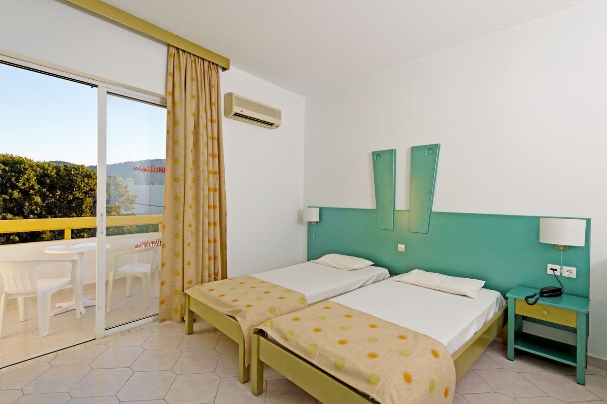 Trianta Hotel