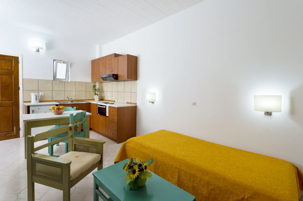 Trianta Hotel