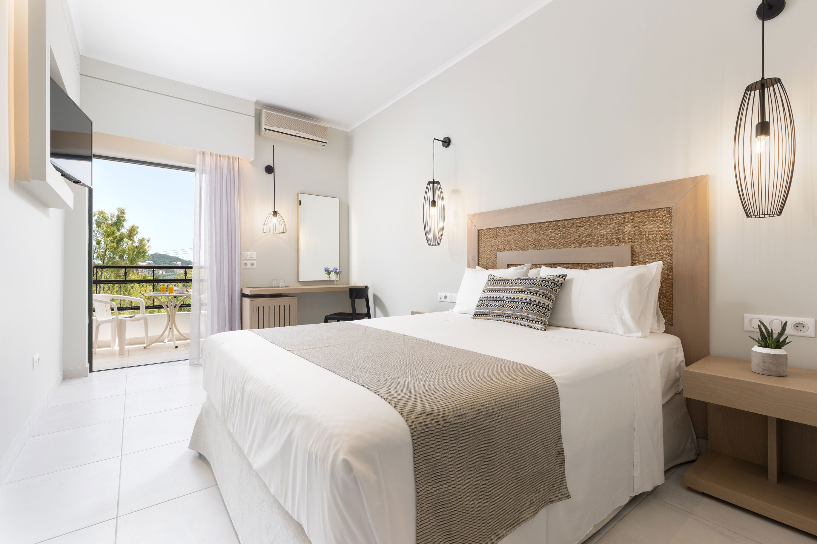 Paradise Hotel