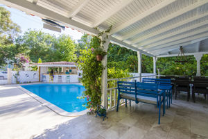 Calypso Cozy Hotel