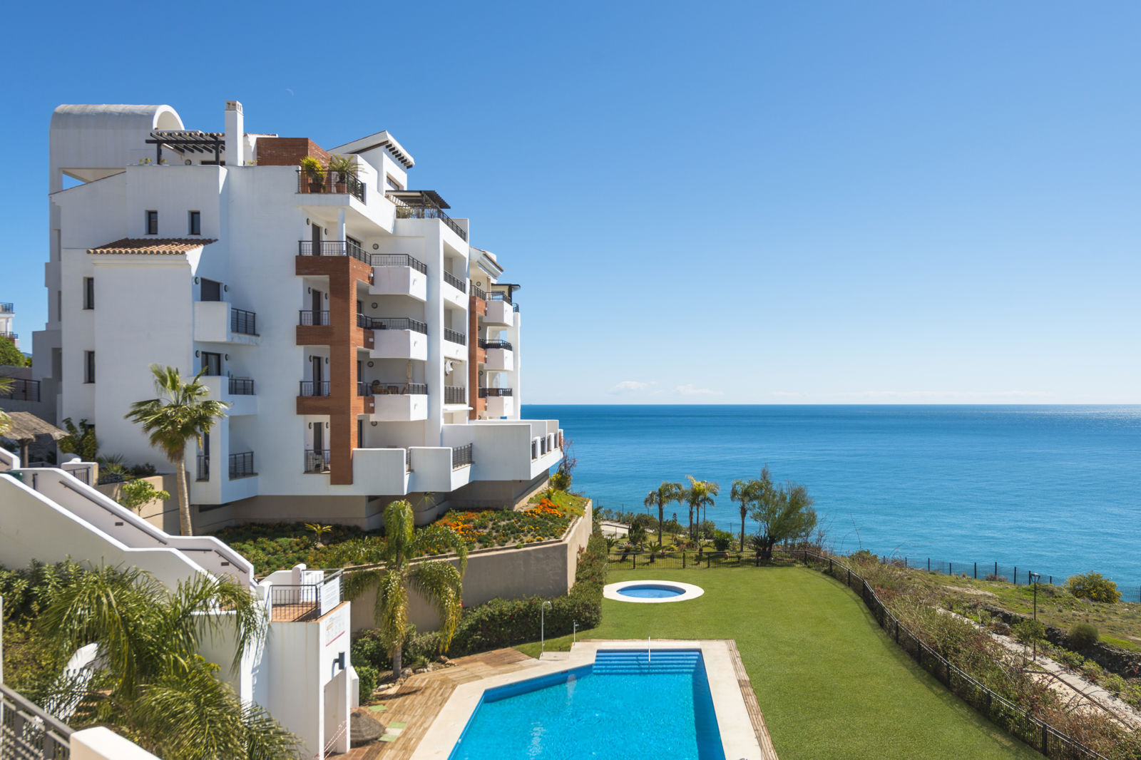 Fly&Go Olée Nerja Holiday Rentals by Fuerte Group