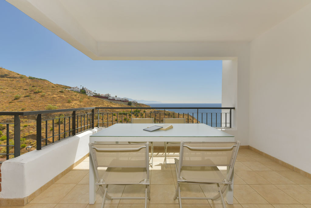 Fly & Go Olée Nerja Holiday Rentals by Fuerte Group