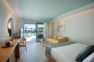 Woonvoorbeeld bungalow aan het strand met privé zwembad