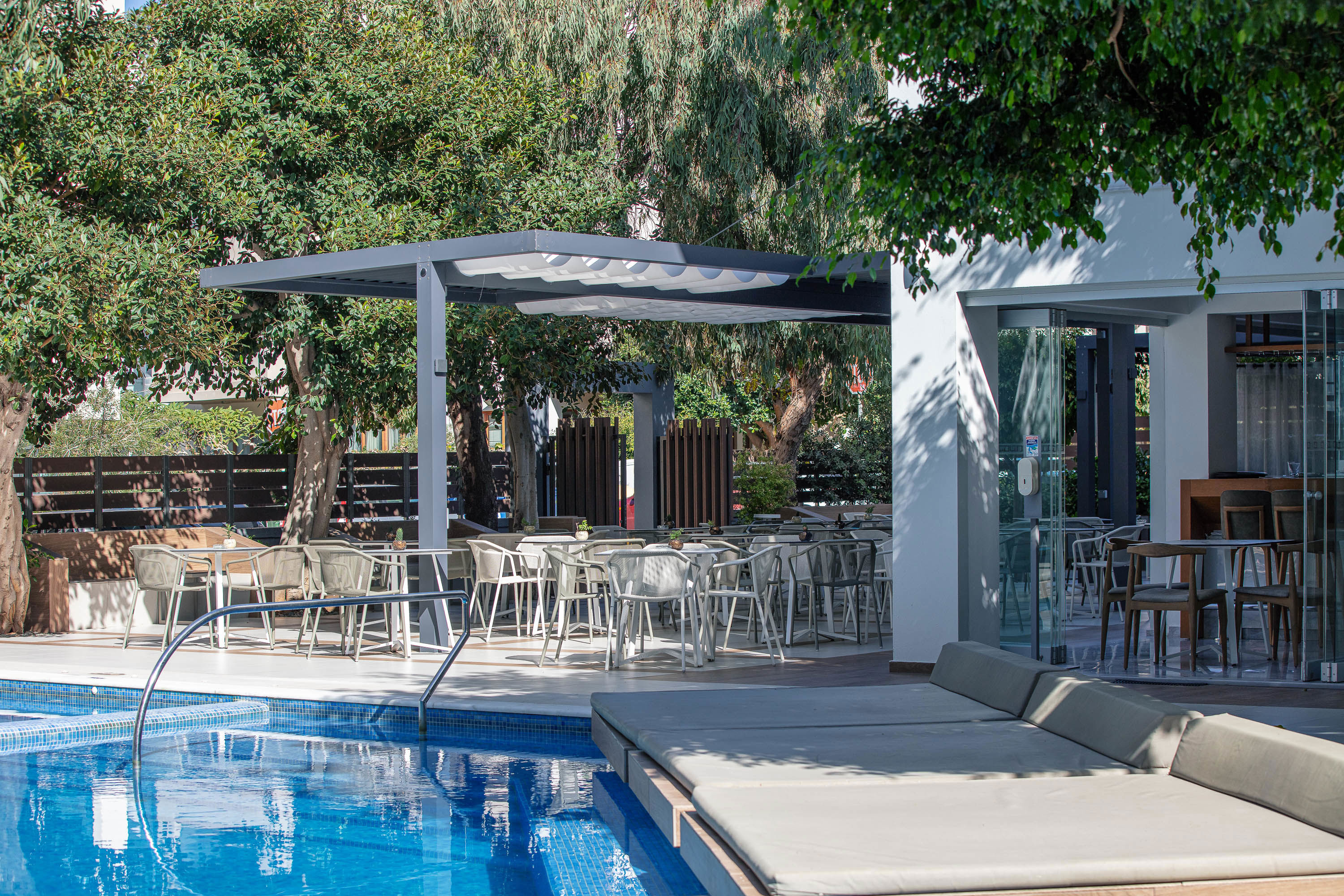 Atrium Ambiance Hotel