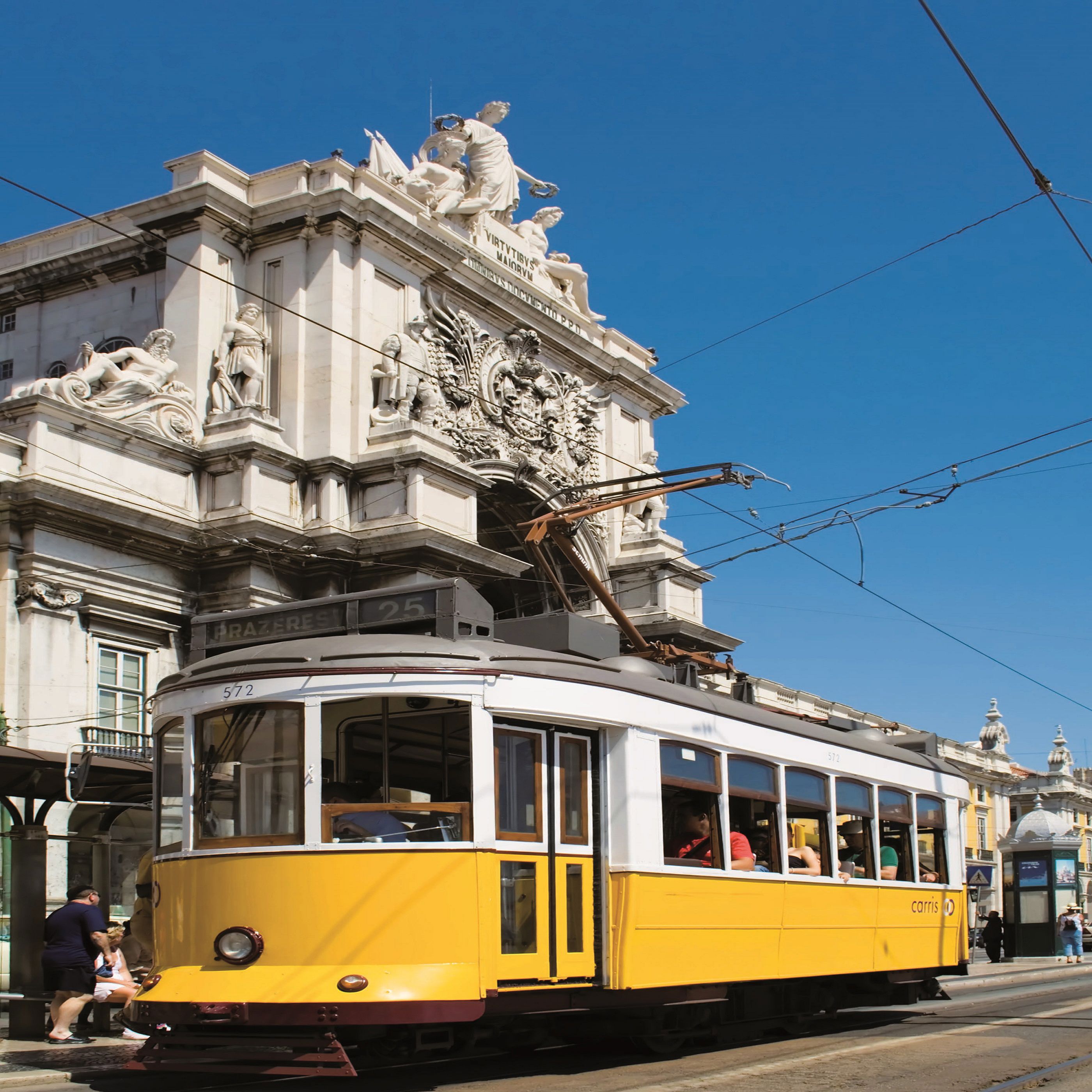 Fly & Drive Highlights of Portugal 3*