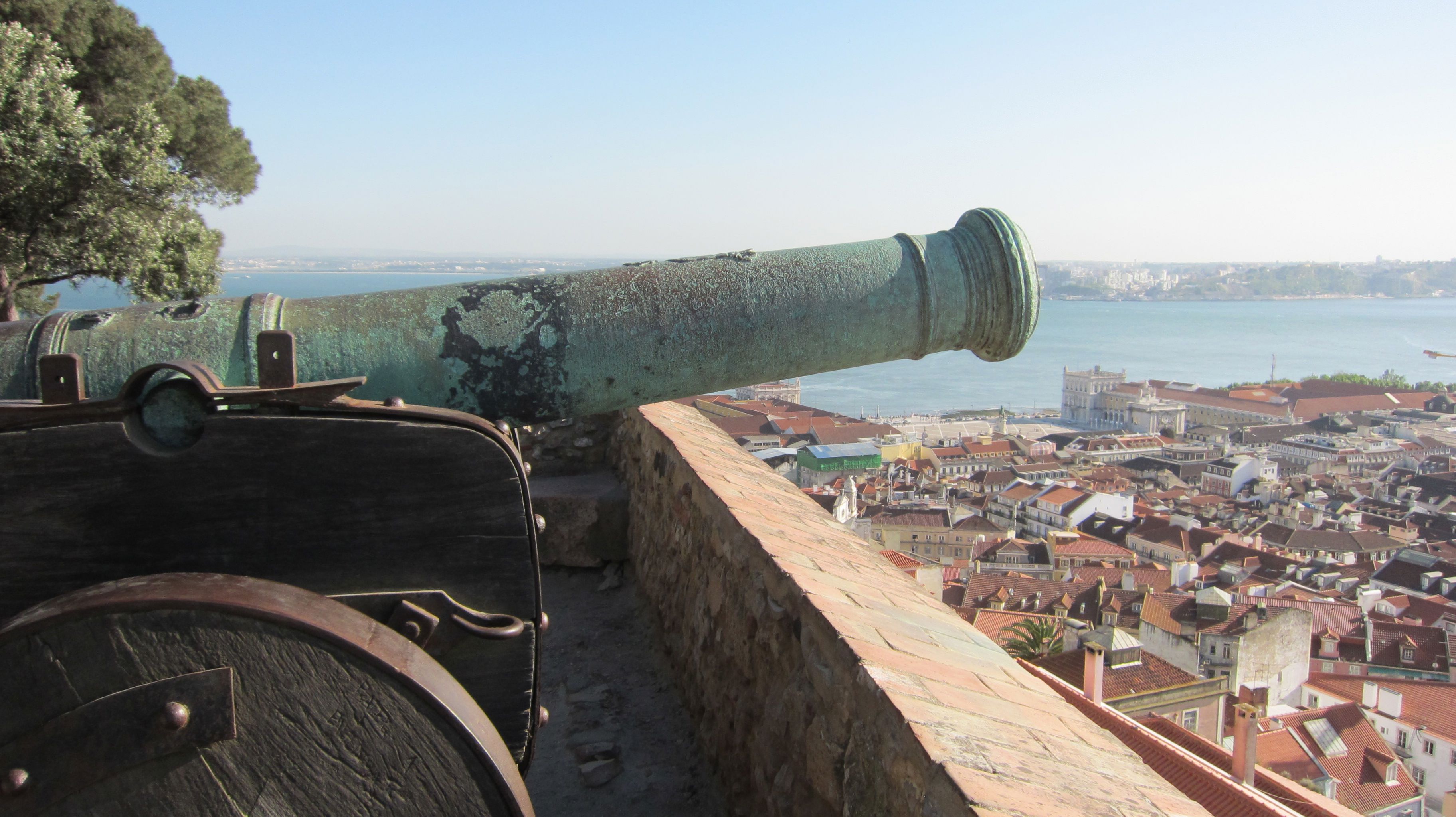 Fly & Drive Highlights of Portugal 3*