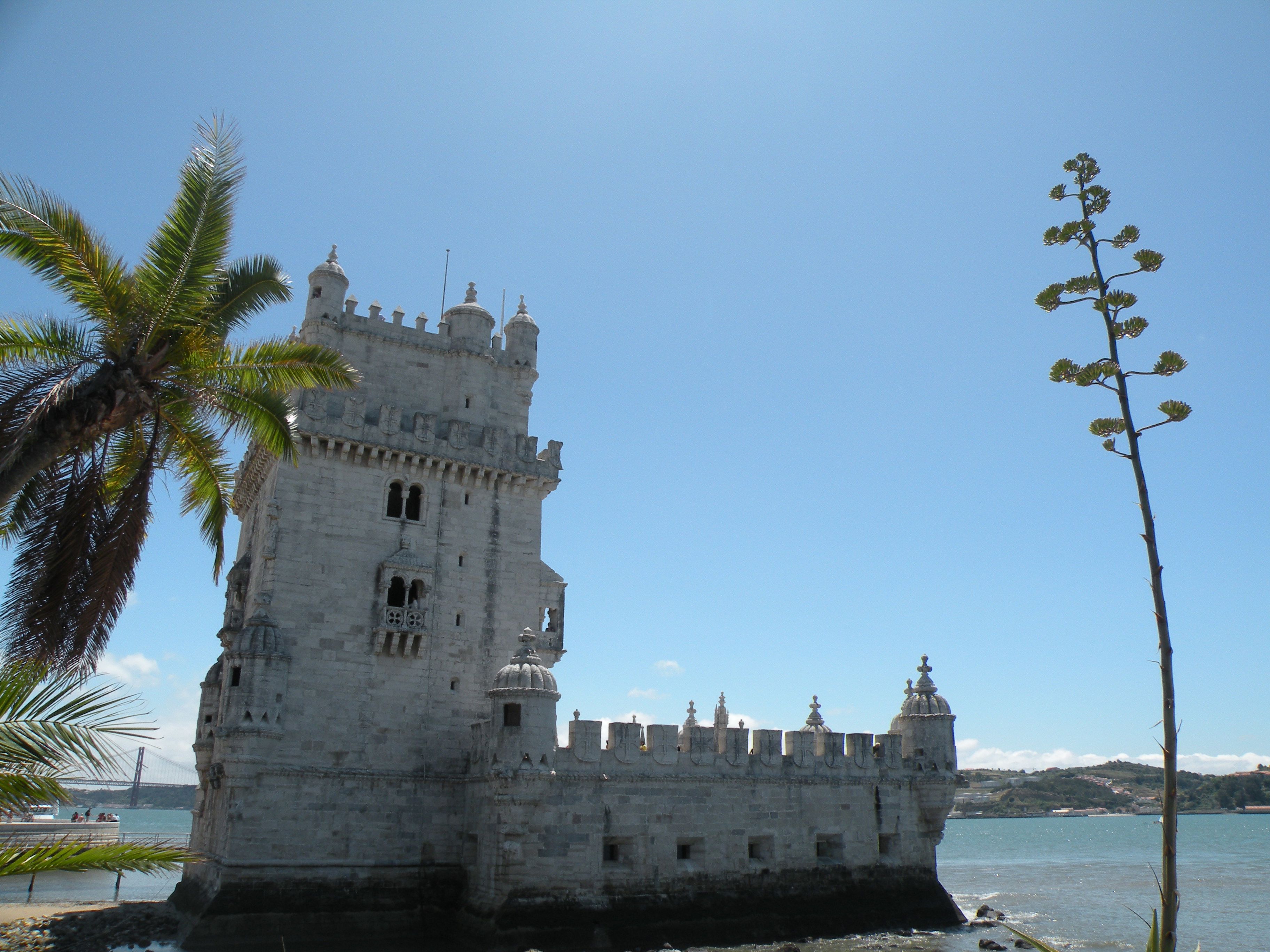 Fly & Drive Highlights of Portugal 3*