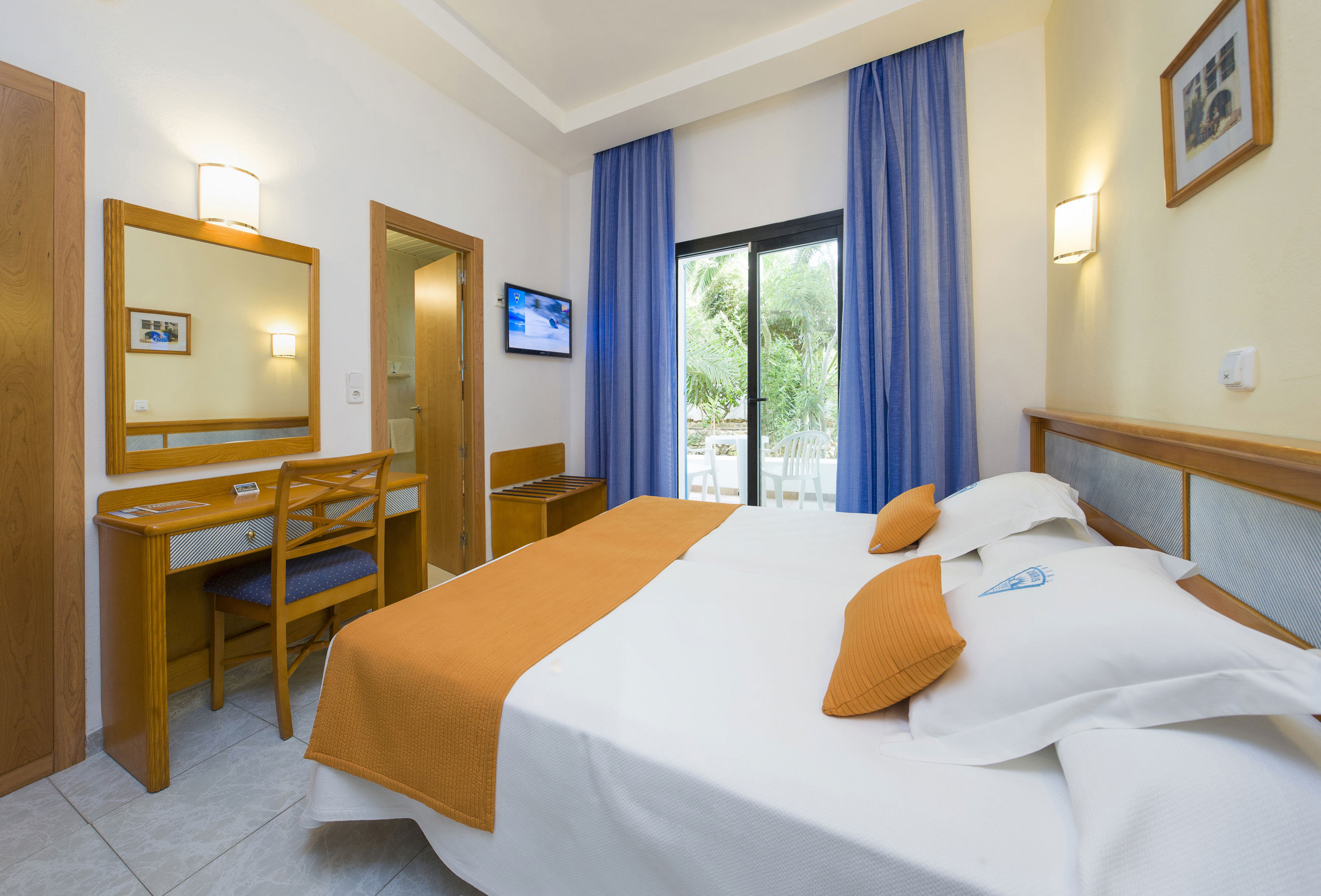 Osiris Hotel