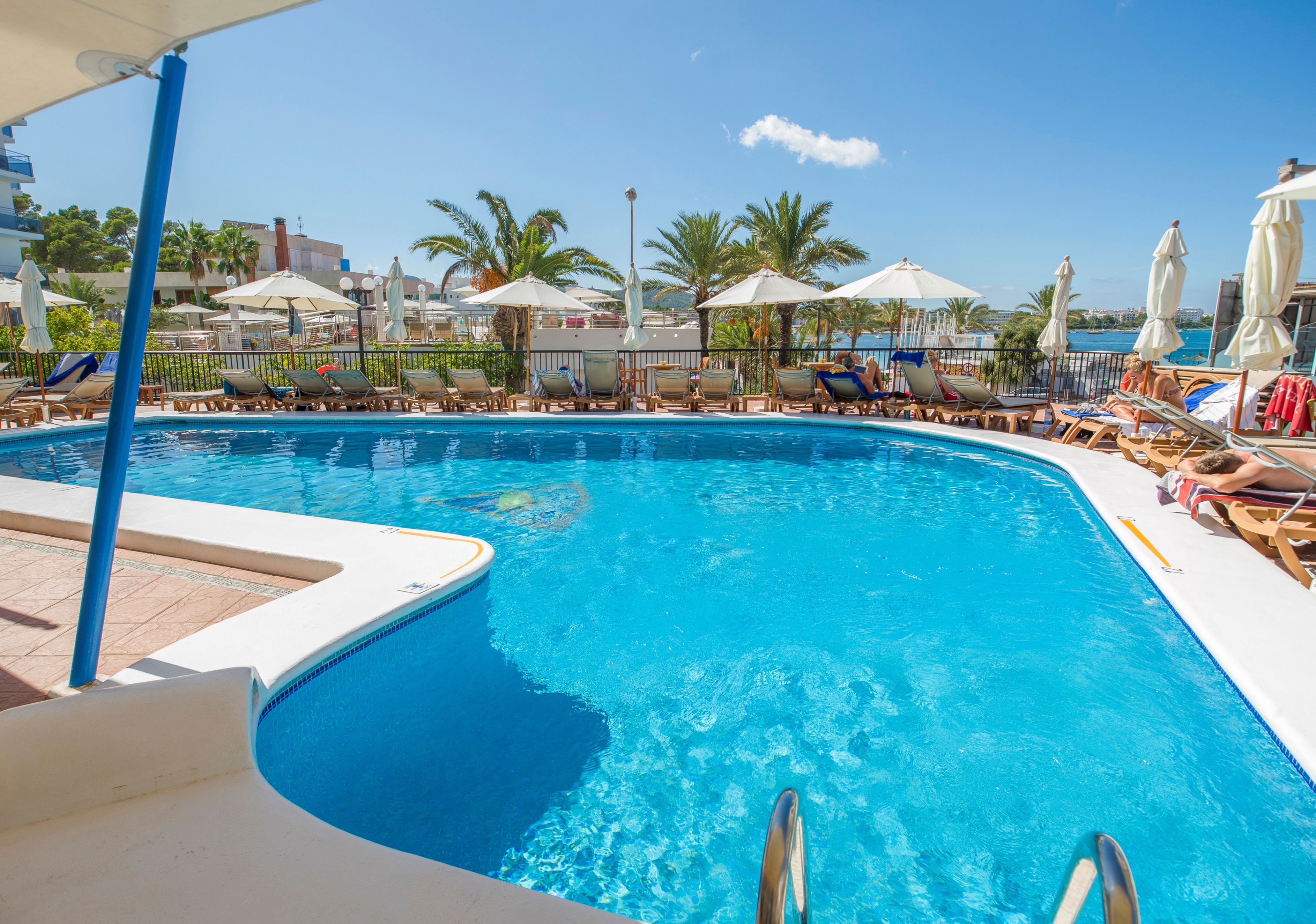 Osiris Hotel