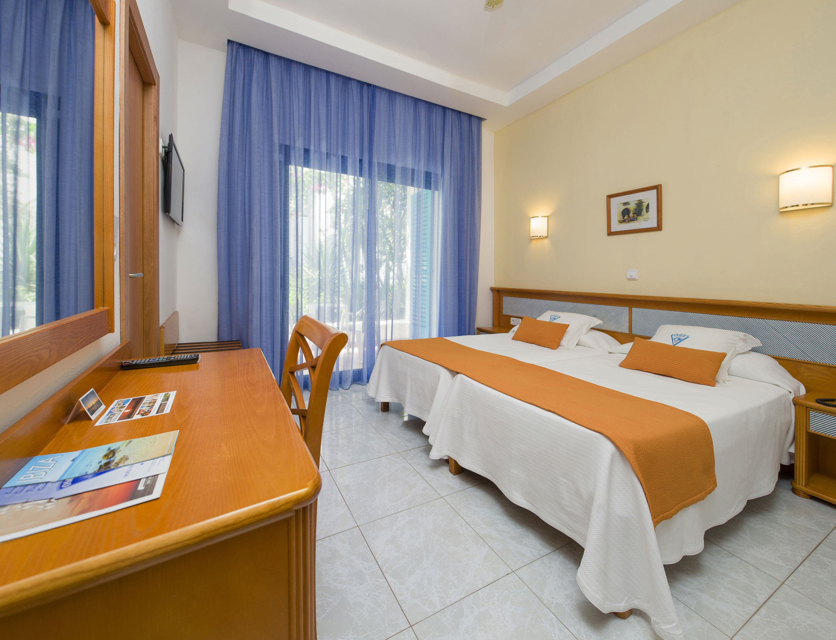 Osiris Hotel