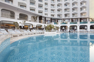 Lalila Blue Suites