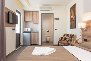 Dionyssos Hotel