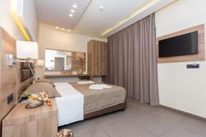 Dionyssos Hotel