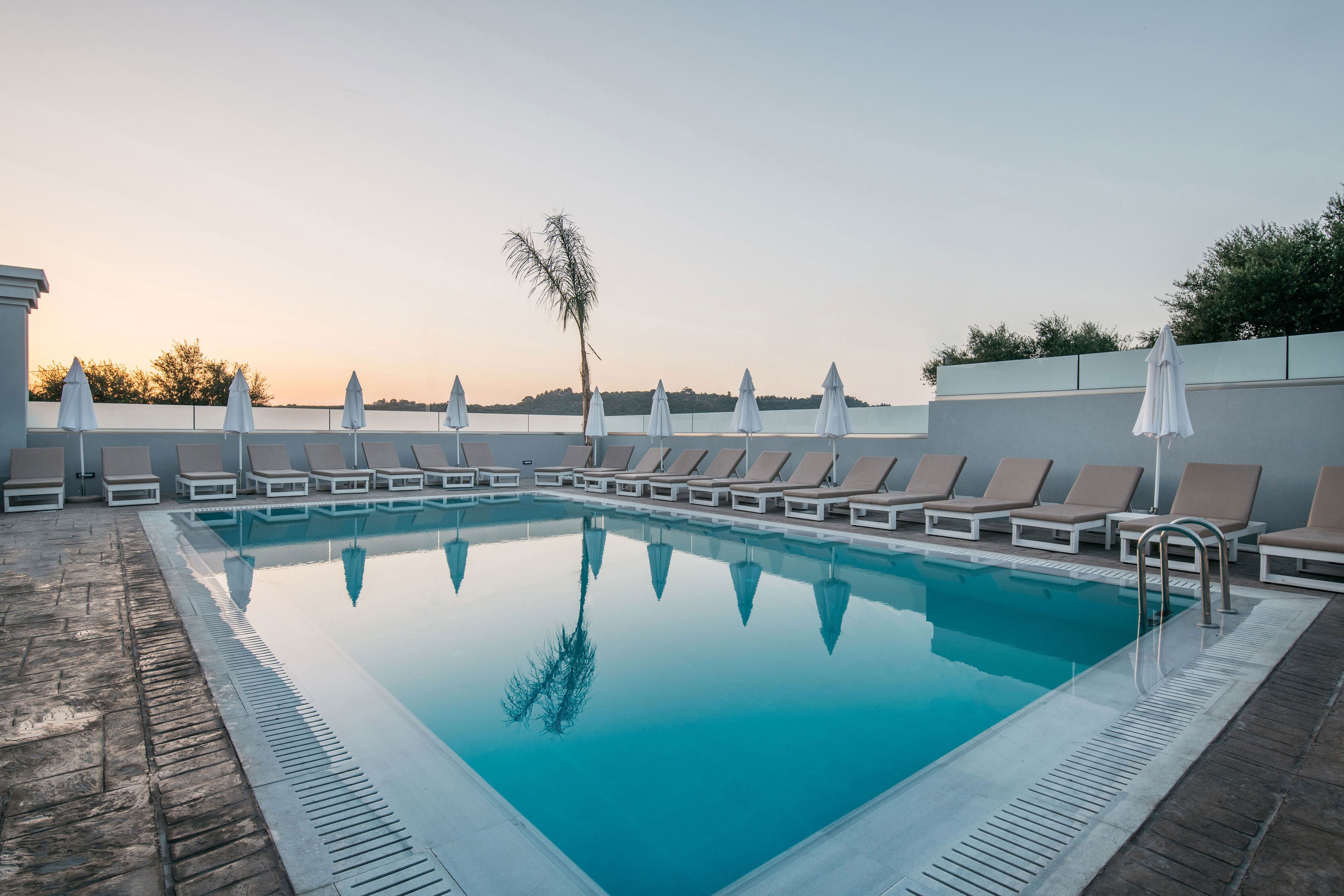 Tesoro Hotel