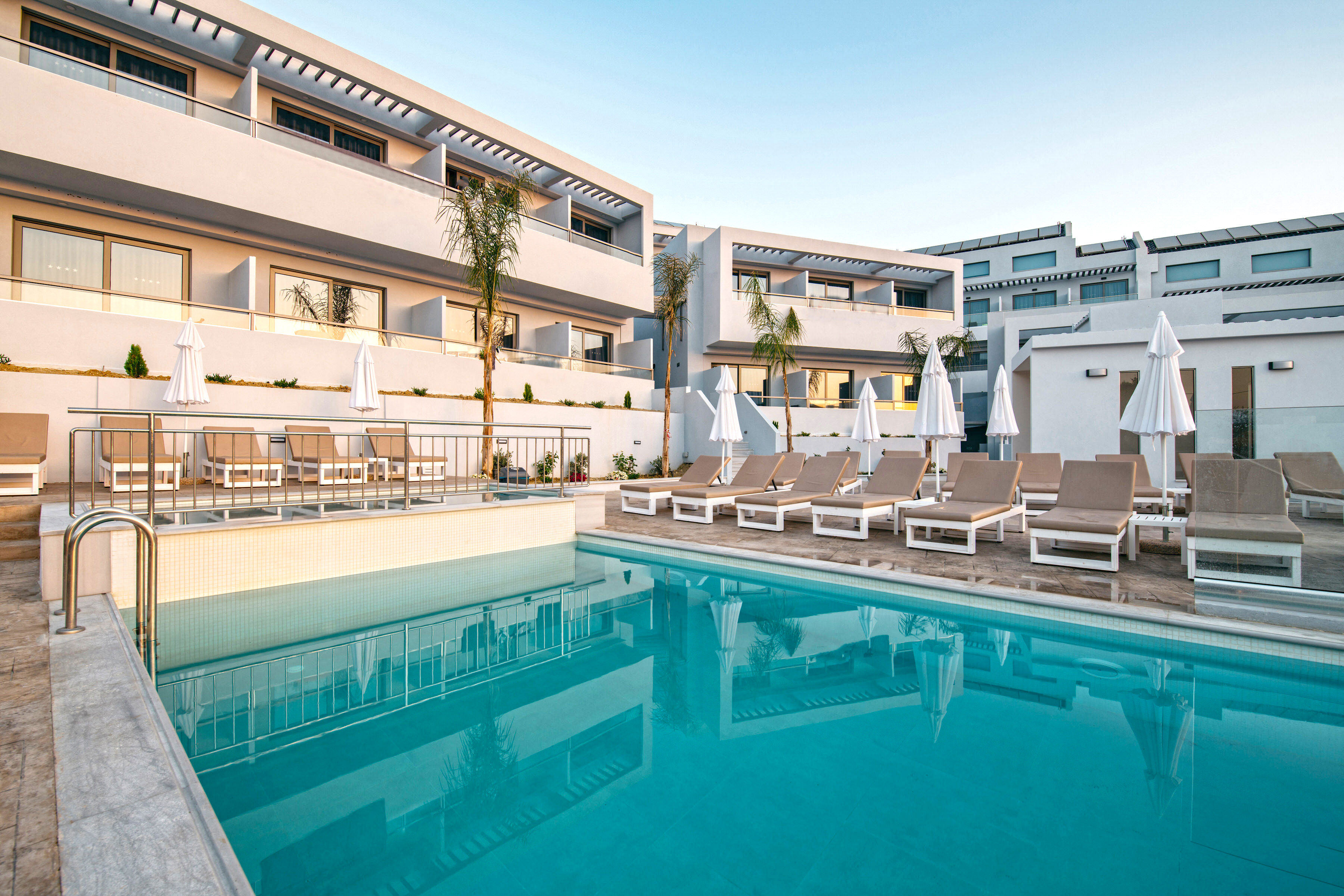 Tesoro Hotel