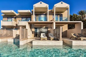 Woonvoorbeeld deluxe kamer met toegang tot zwembad