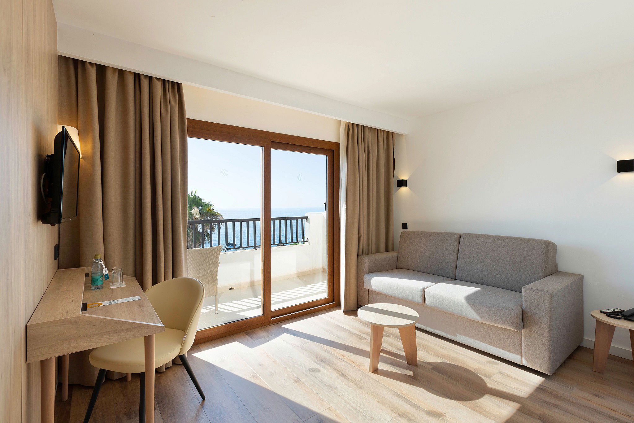 Alua Suites Las Rocas