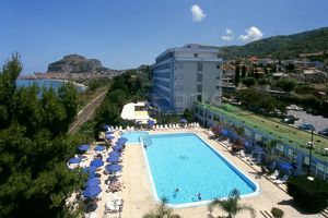 Santa Lucia E Le Sabbie D’Oro