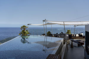 Galaxia Skybar