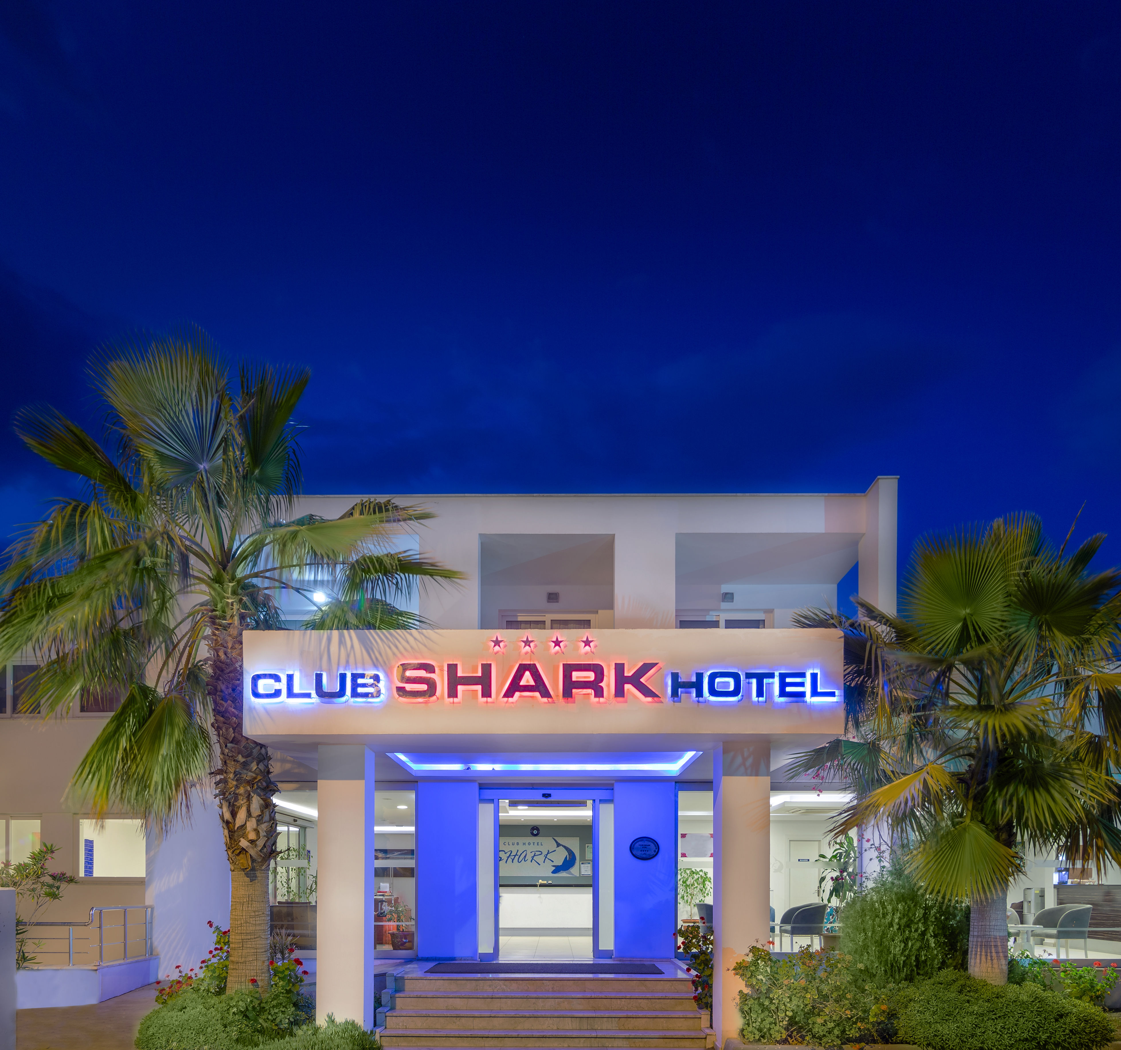 Club Shark Hotel