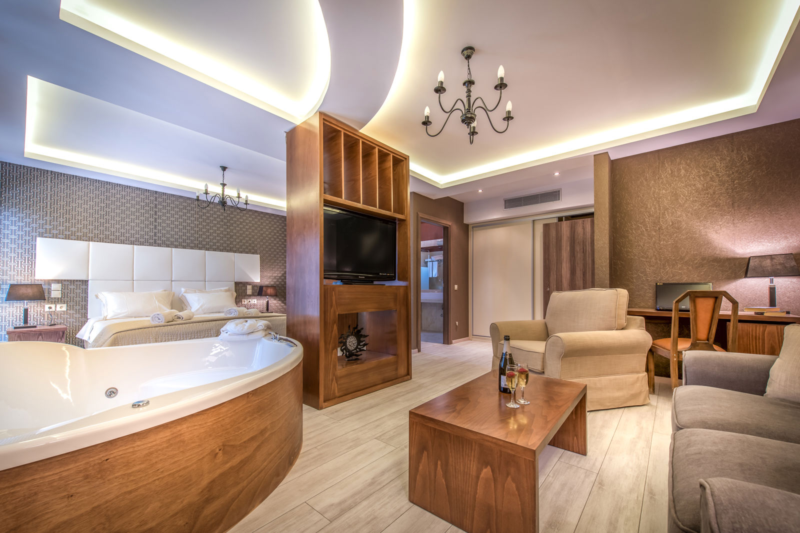Elegance Luxury Suites
