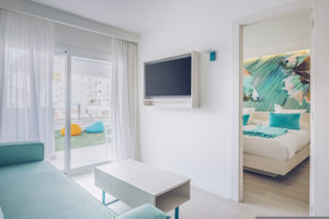 Woonvoorbeeld familiekamer zeezicht