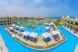Titanic Royal & Aqua Park