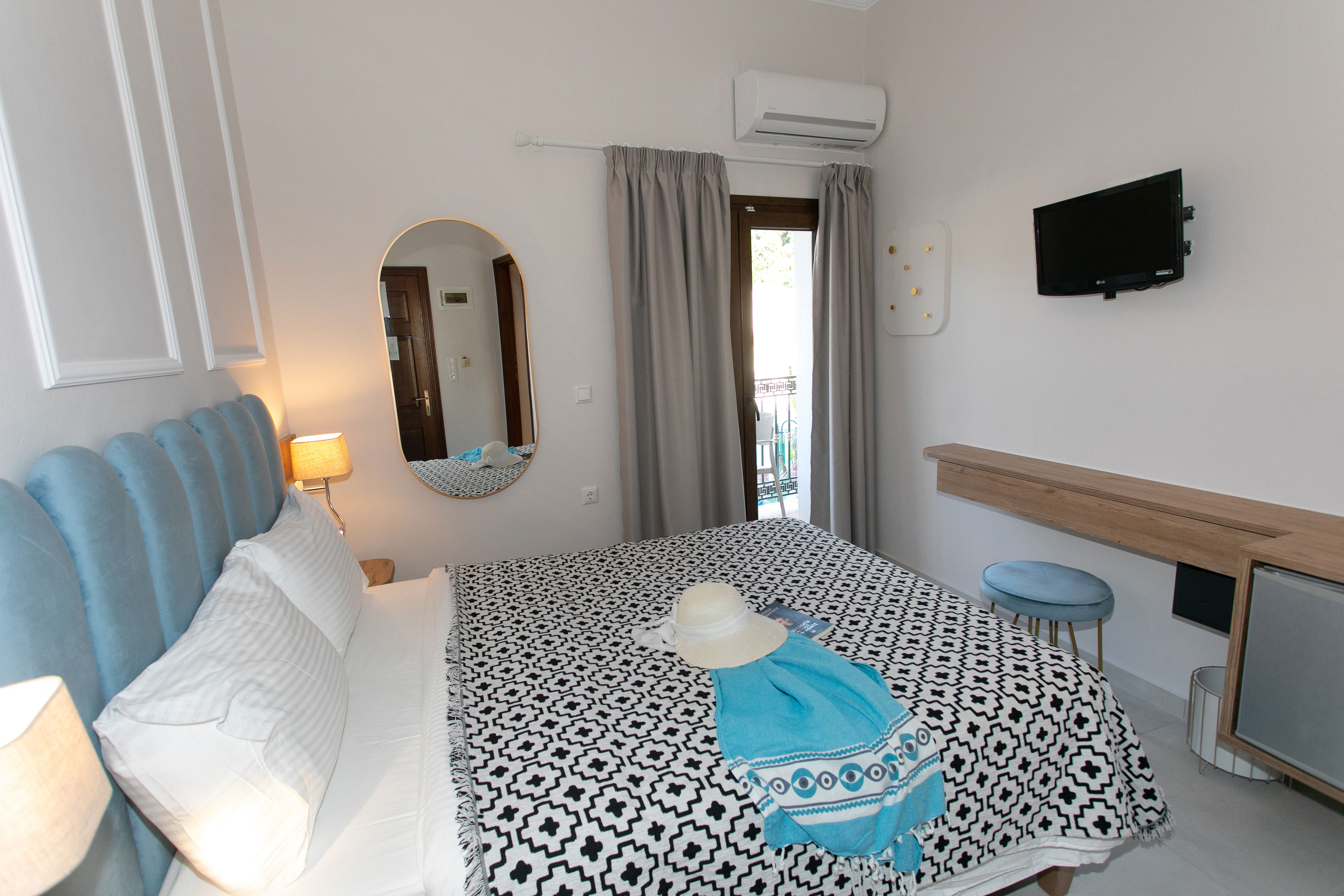 Paradise Hotel