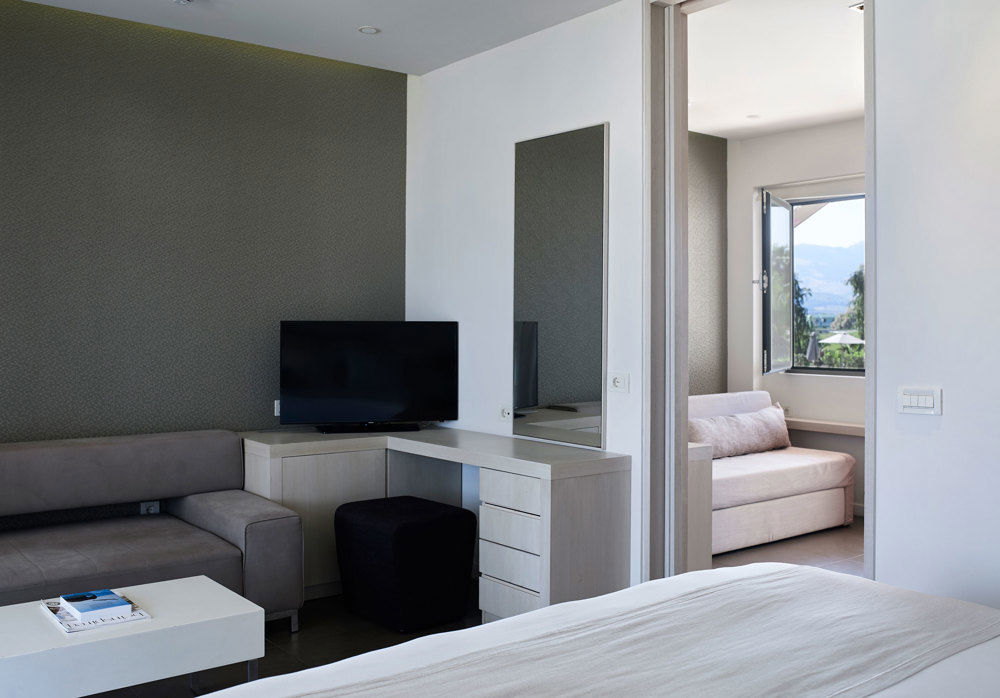Pelagos Suites Hotel & Spa