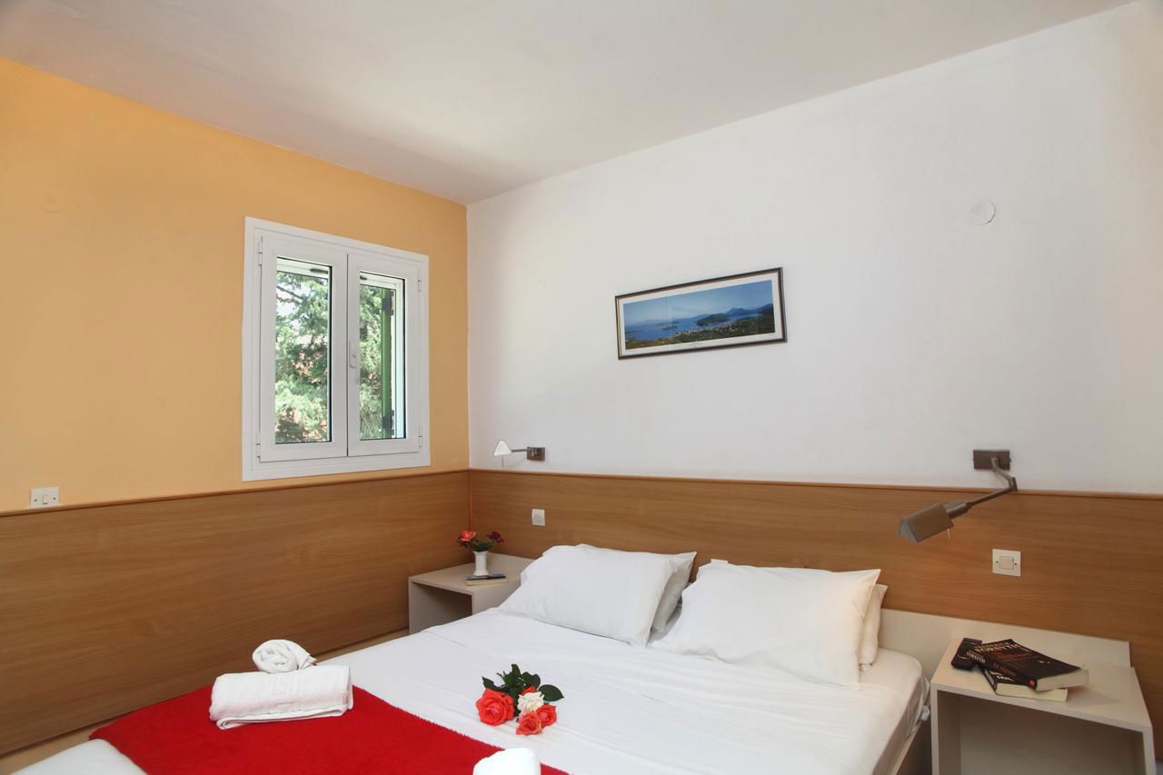 Scorpios Hotel and Apartments
