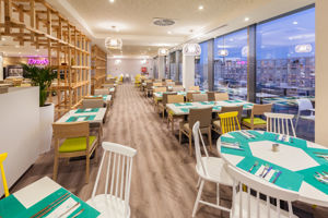 Bar Terrace lobby