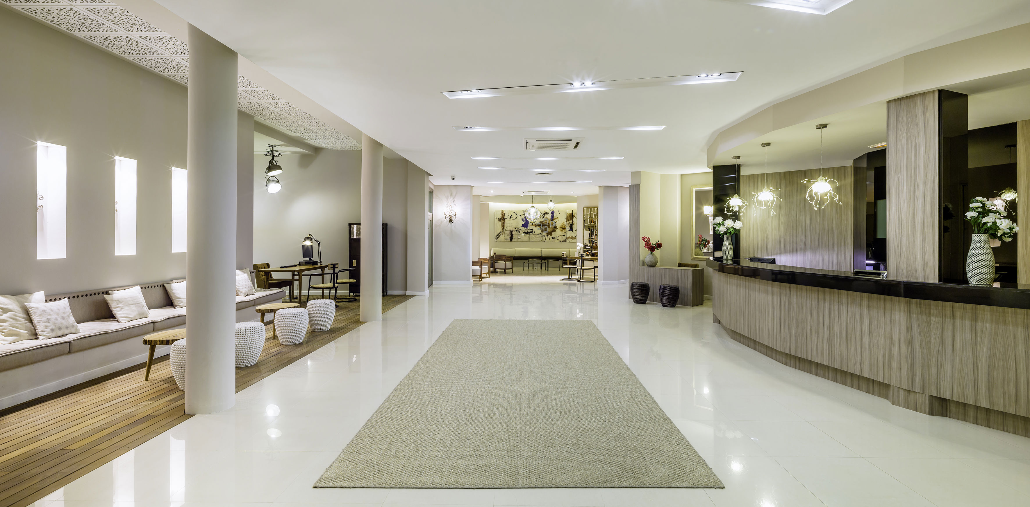 H10 White Suites