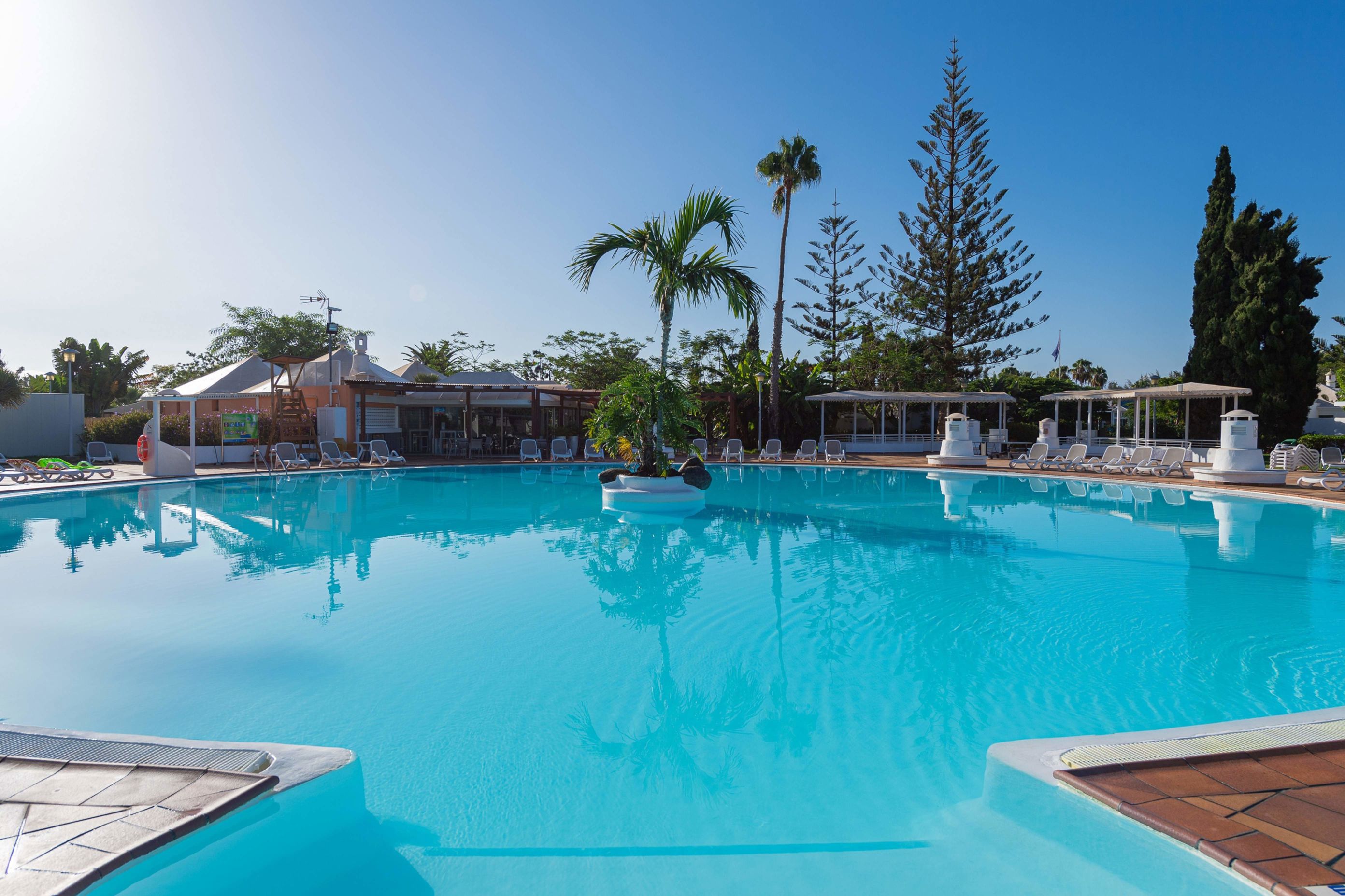 Cordial Sandy Golf Bungalows