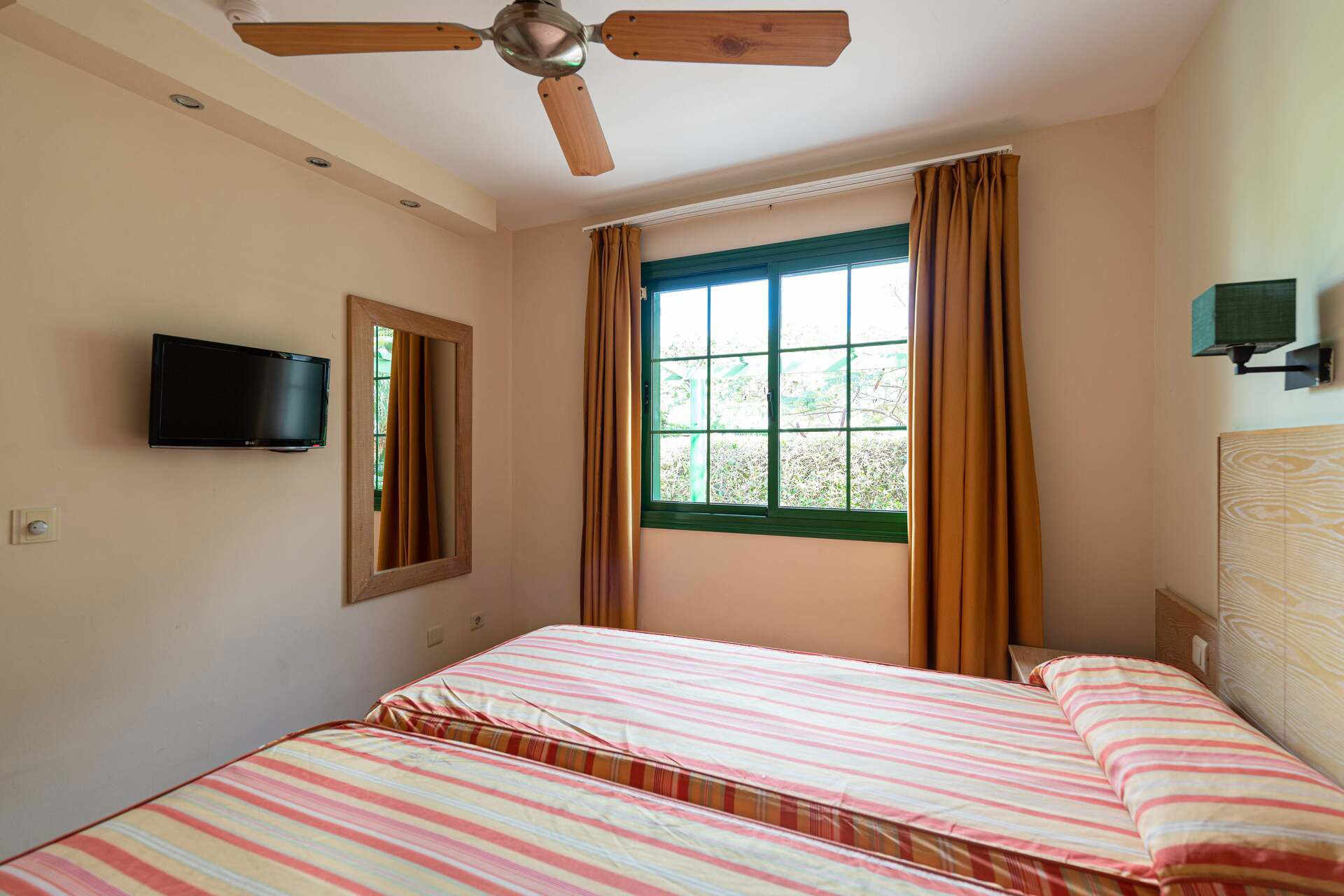Cordial Sandy Golf Bungalows