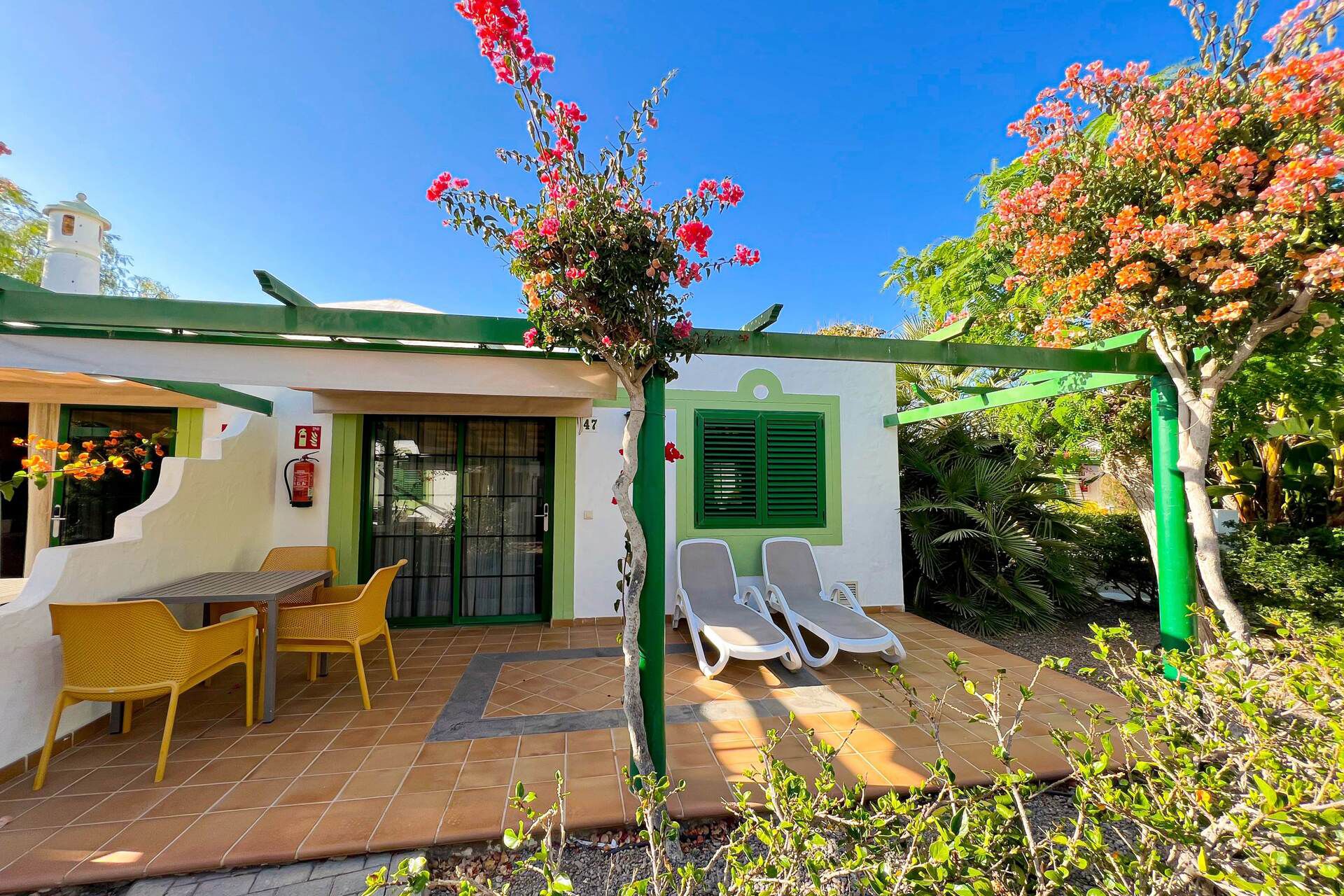 Cordial Sandy Golf Bungalows
